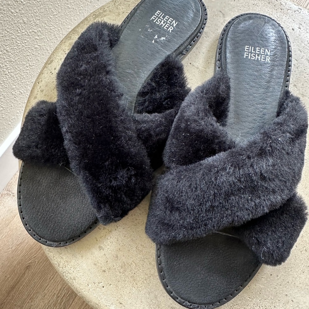 Eileen Fisher Cross Shearling Slipper - Picture 3 of 6